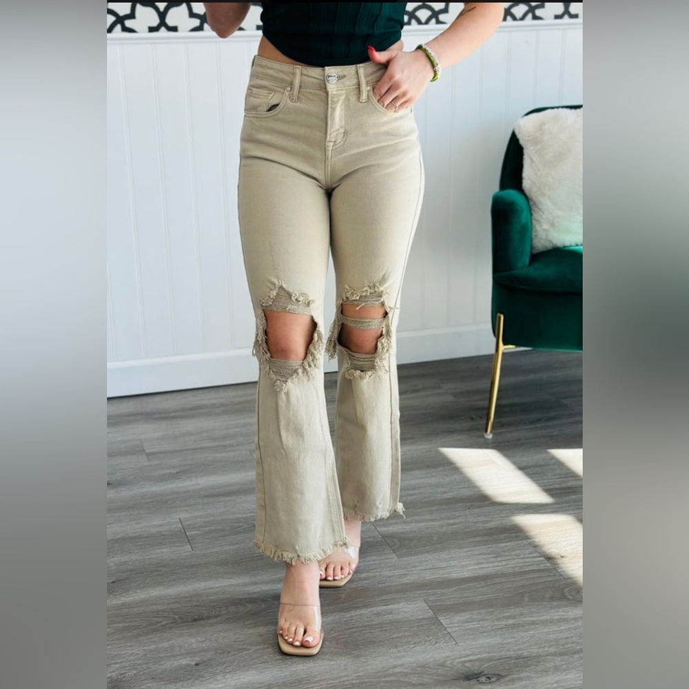 Trendy Distressed Risen Jean